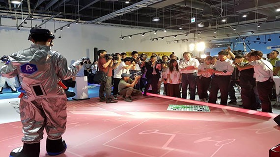 2019 - 高雄KOSMOS揭幕 ARVR火箭升空互動 - 互動設計案例